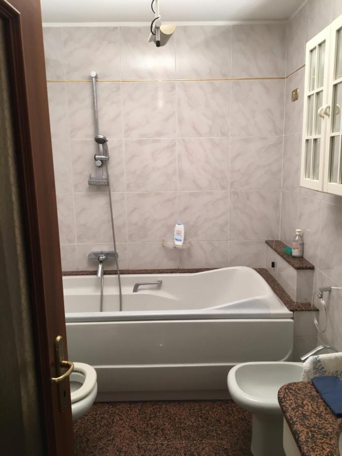 Il Nido Del Gabbiano Apartment Savona Bagian luar foto